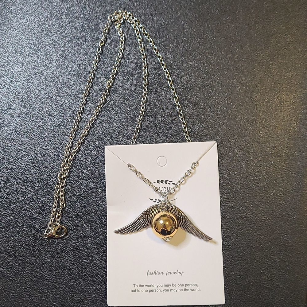NEW HYCY  BJD Fashion Jewelry Angel wings Necklace, 10in chain.